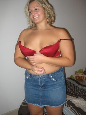 A blonde with curvaceous forms showed a peasant boobs and not only. Thumb 17