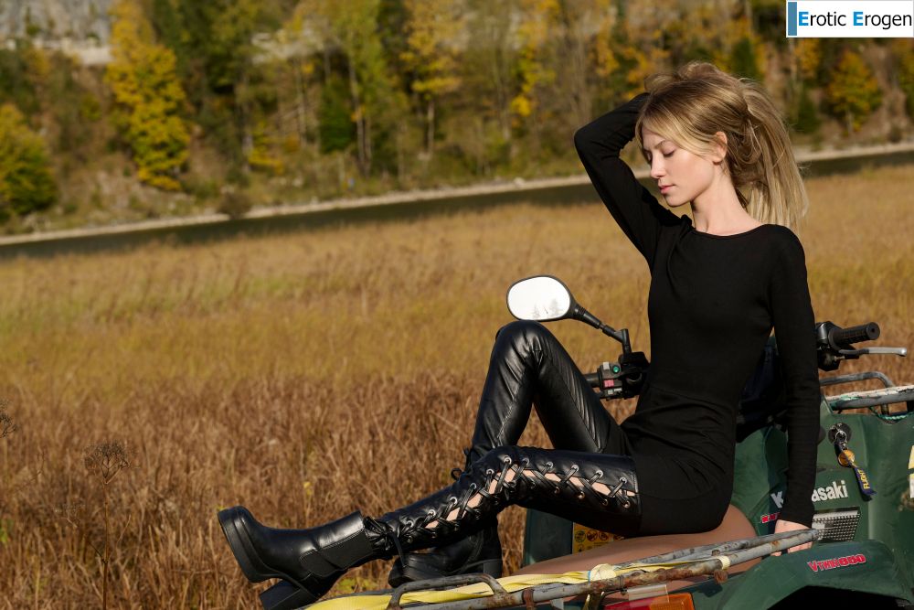Molli in Wheels &amp; Heels. Фото 13