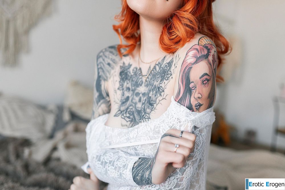 Redd in Delicate Lace. Picture 9