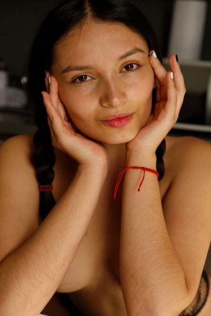 Luisa Medrano in Where Am I At. Эскиз 15
