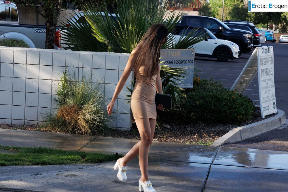 Scarlett Alexis in Like Really Pretty. Picture 5