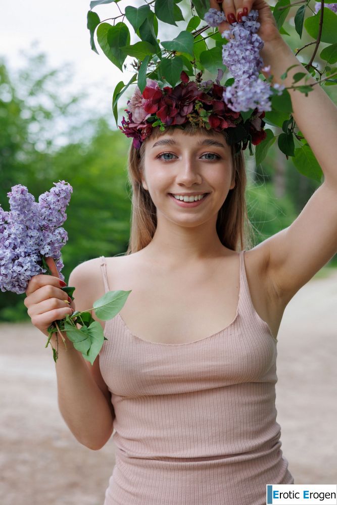 Arete in Spring Flower. Picture 2