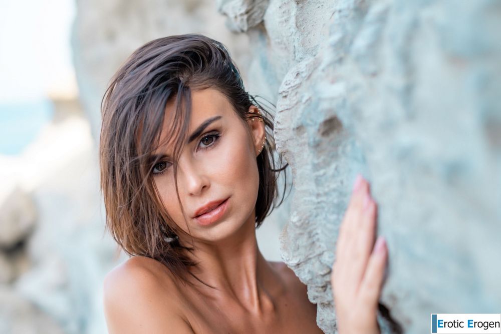 Laura Giraudi in Marine Escape. Picture 33