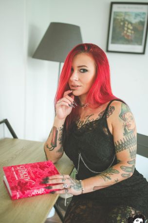 Bombaboom in How To Be Adored. Эскиз 4