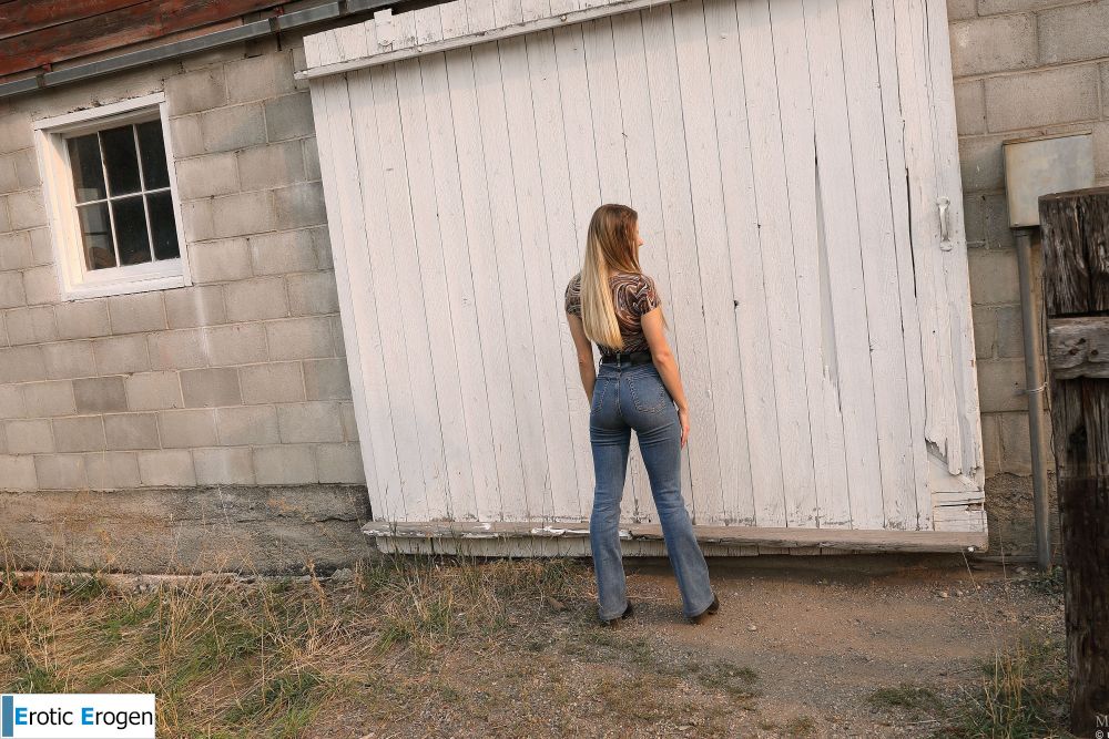 Stefani in Postcard From Mazama. Part 2. Picture 22