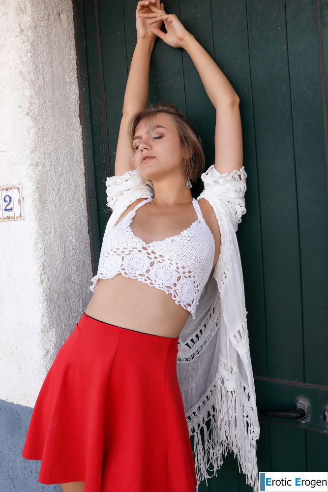 Lana Lane in Postcard From Funchal. Фото 22