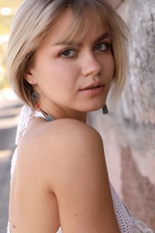 Lana Lane in Postcard From Funchal. Эскиз 32