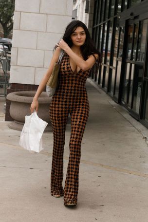 Soledad Lomas in In Nordstrom Rack. Thumb 43