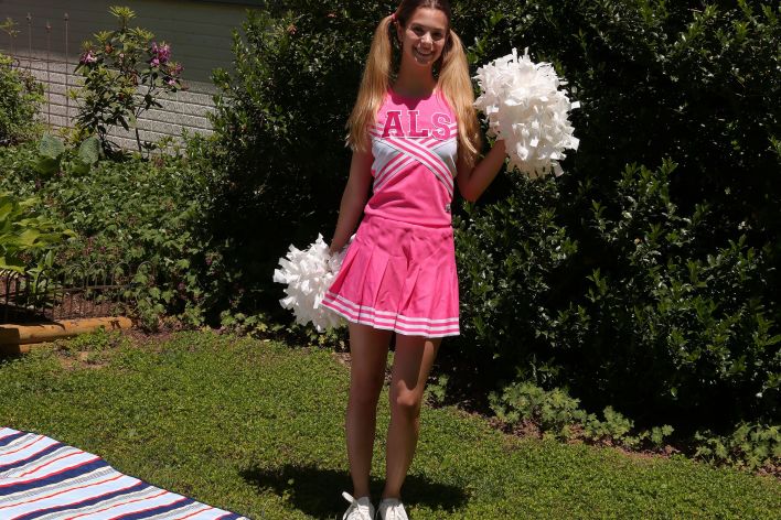 Molly Little in Cheery Disposition. Эскиз 1