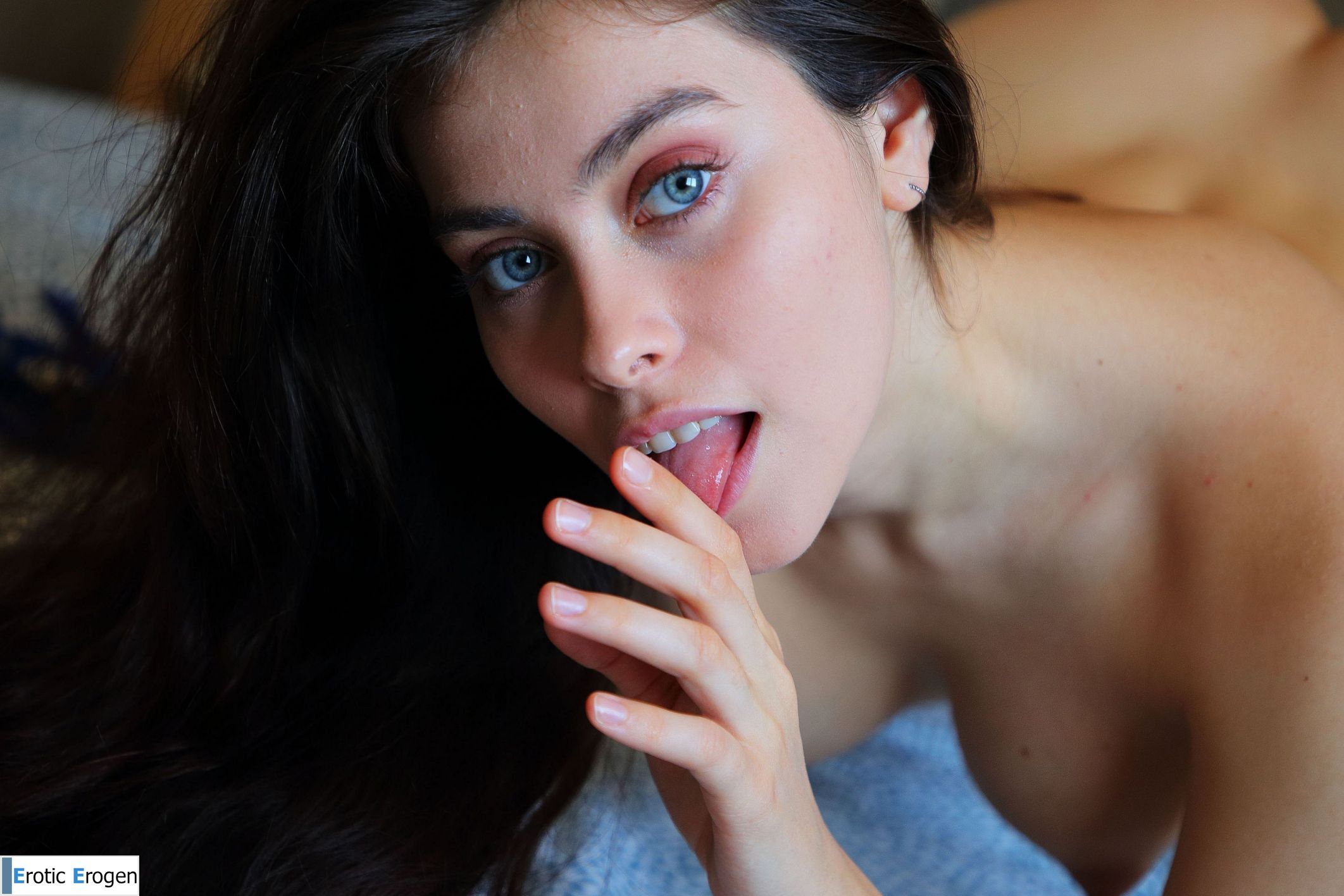Foxy Alissa in Read Me. Фото 13