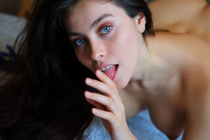 Foxy Alissa in Read Me. Эскиз 13