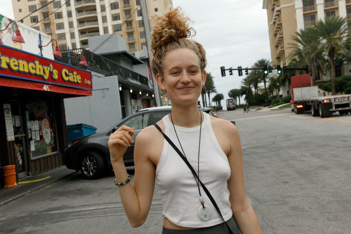 Debra Kenlow in Rare Bird Florida. Эскиз 1