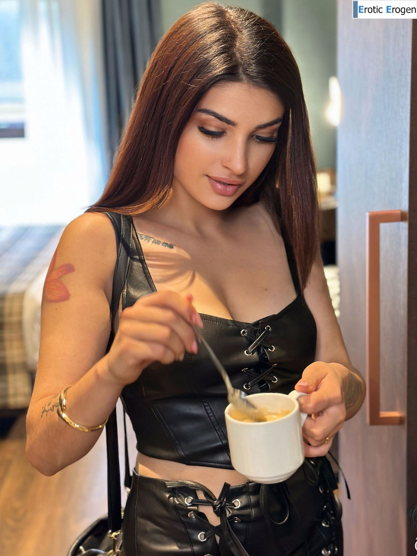 Arice in Eros Unleashed. Фото 4