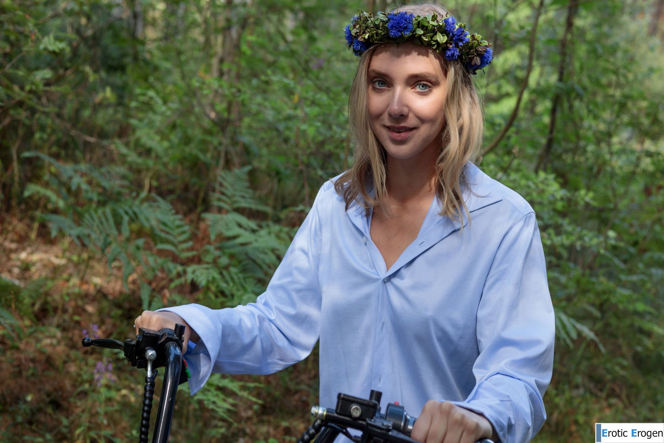 Oxana Z in Adventures. Picture 2