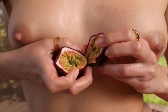 Avery in Fruits Of Passion 2. Эскиз 2