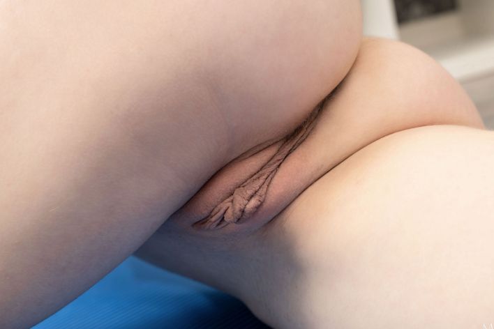 Matty in Stretch With Me. Thumb 11