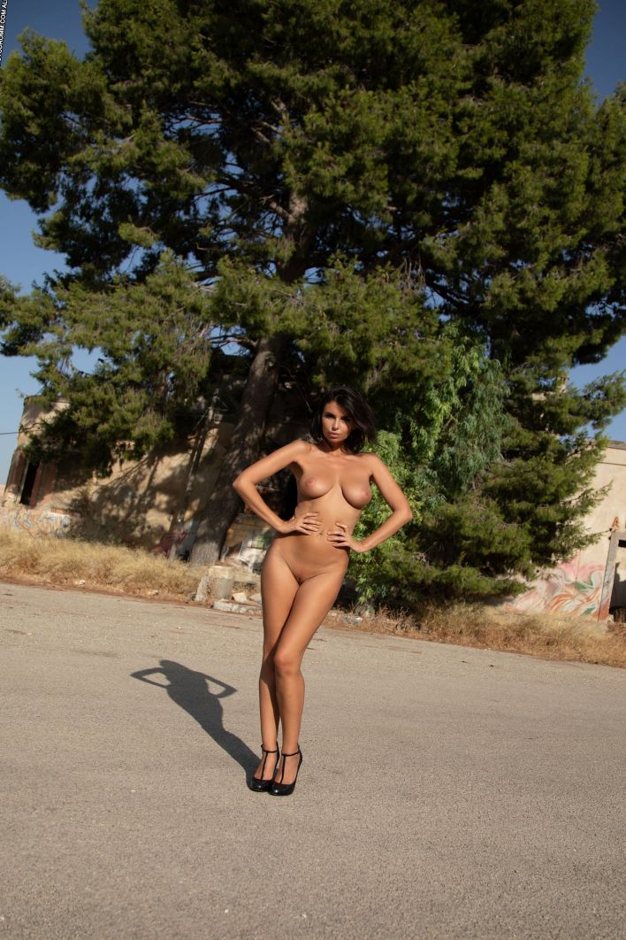 Giselle in Full Metal Point Ii. Thumb 24