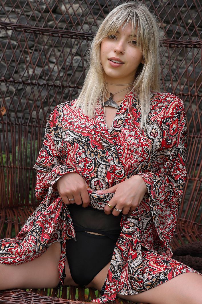 Avery in Postcard From Santa Cruz. Thumb 27