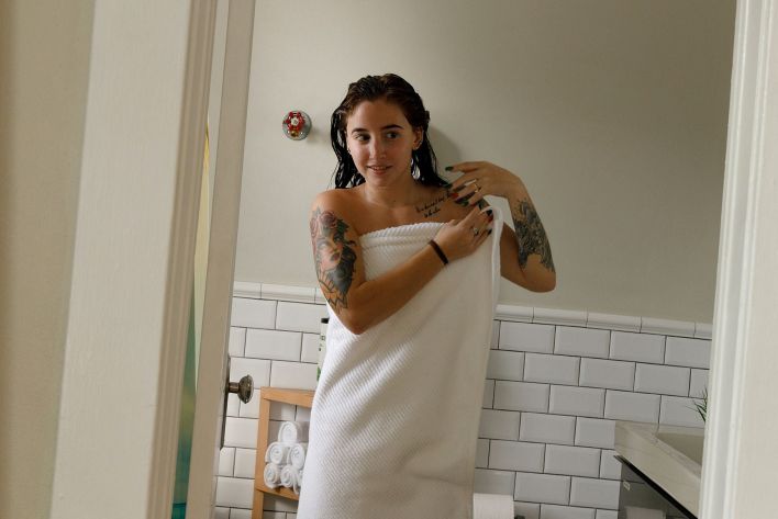 Sasha Apex in Reads Heinlein. Thumb 29