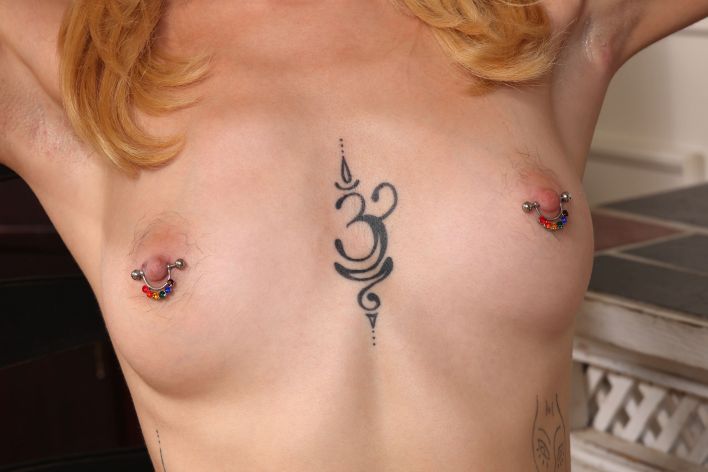 Emma Rosie in Meditations. Эскиз 22