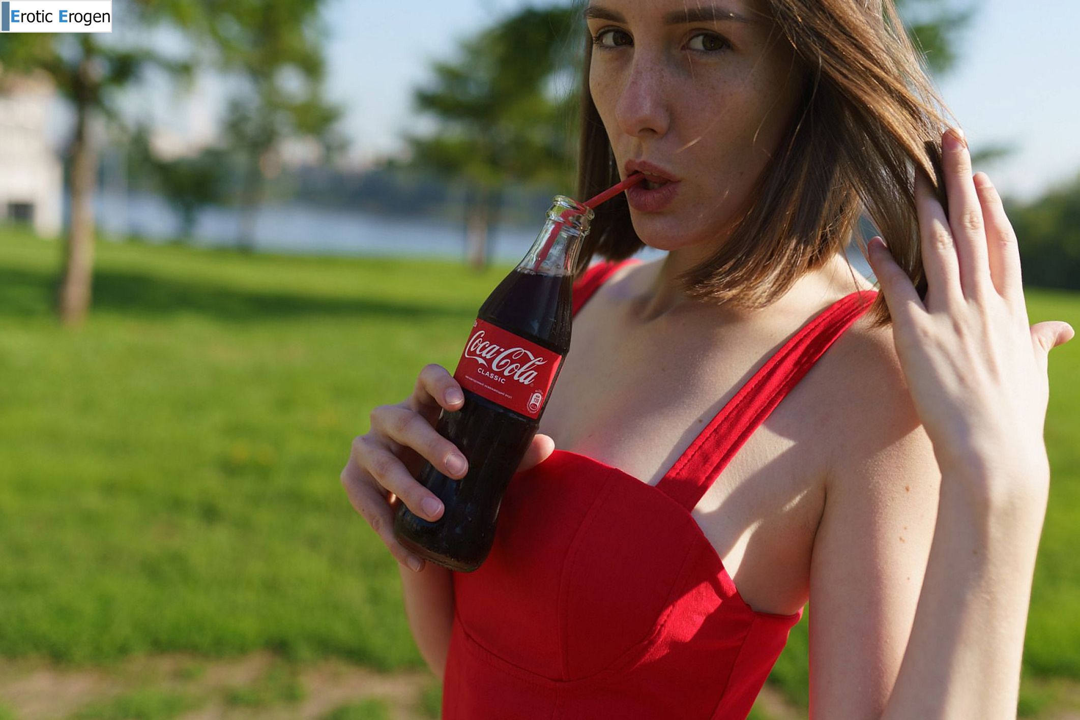 Ina Blossom in Coca Cola Classic. Picture 4