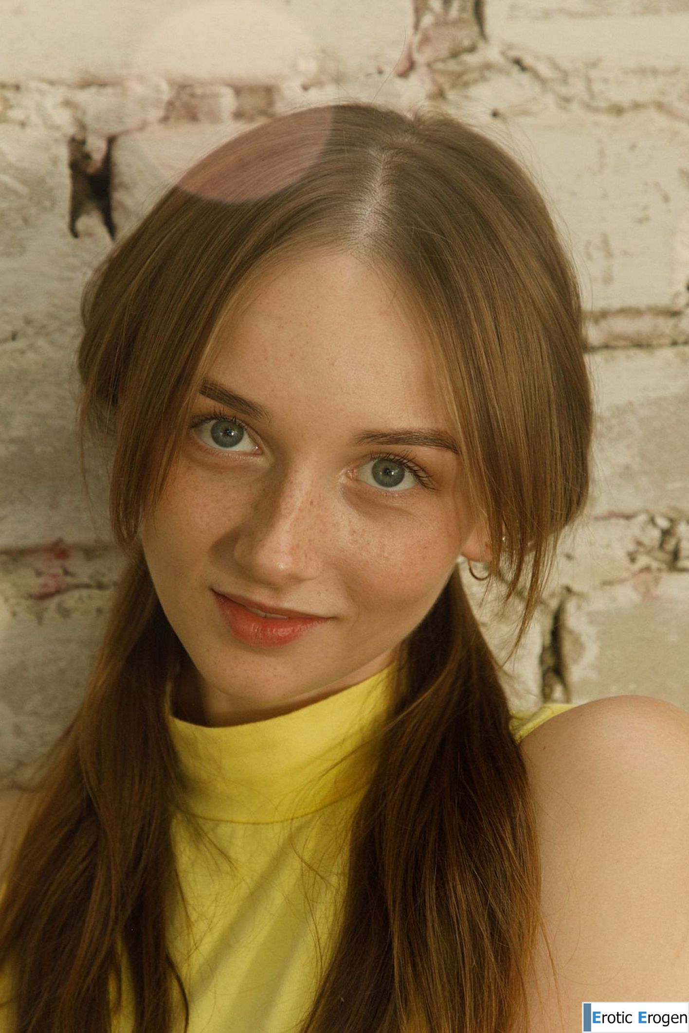 Ariel Gossimer in Tease By The Sea 1. Picture 2