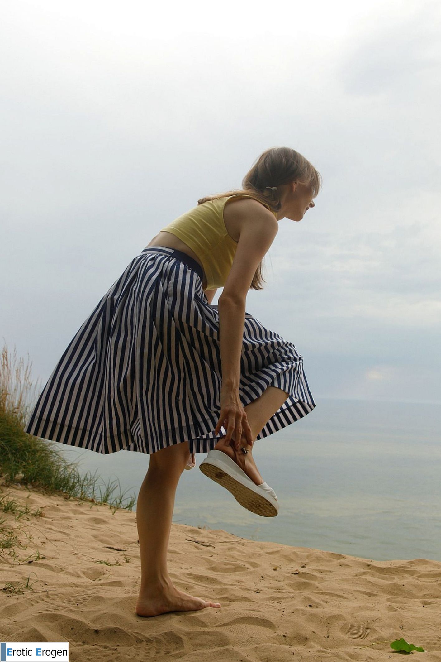 Ariel Gossimer in Tease By The Sea 1. Picture 36