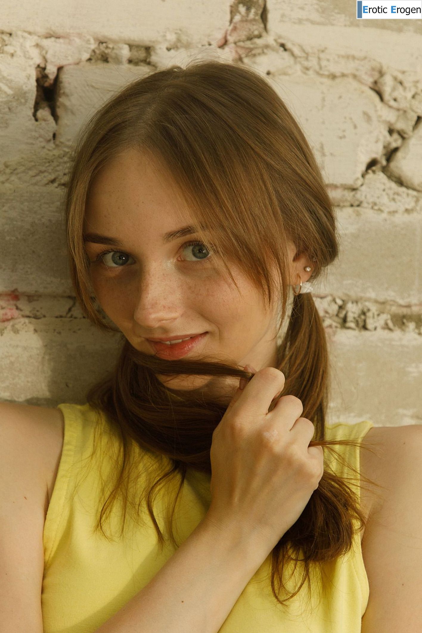 Ariel Gossimer in Tease By The Sea 1. Picture 3