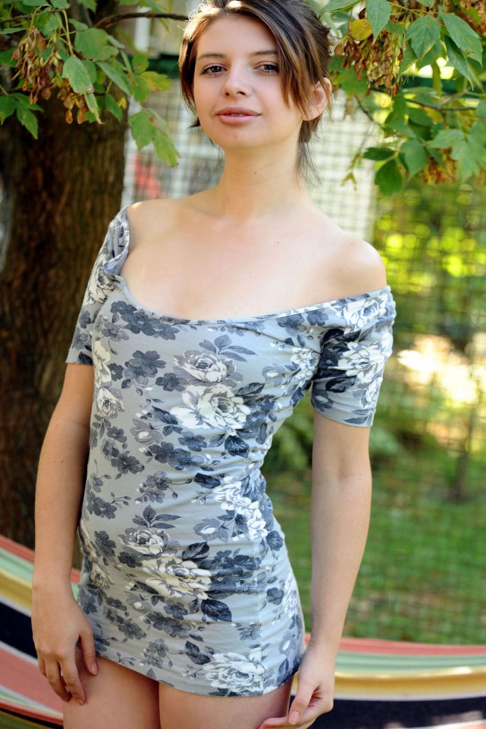 Simona in Presenting Simona. Эскиз 3