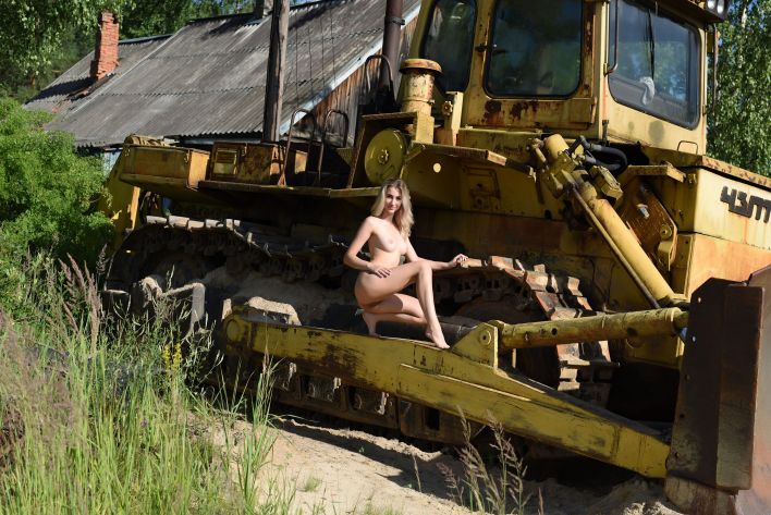 Ava List in Big Equipment. Часть 2. Эскиз 11