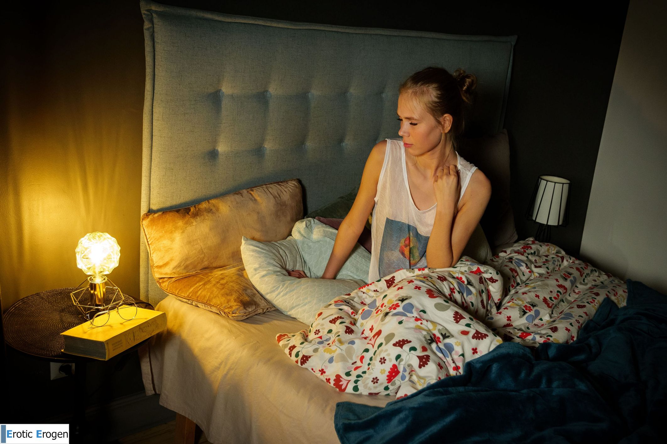 Luise in Book Fetish 1. Фото 3