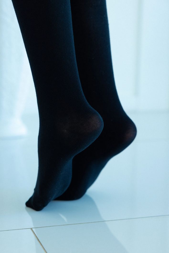 Sonya Elf in Seductive Gaze. Thumb 3