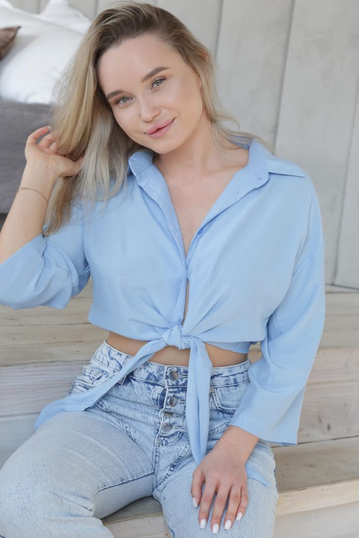 Olivia Myers in Naked Woman. Thumb 3