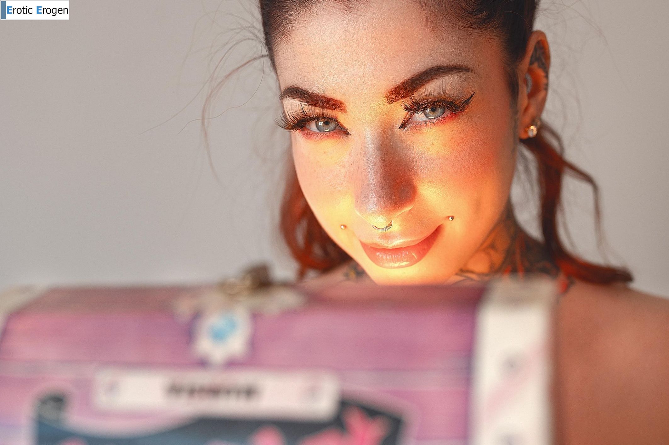 Alerose in Whoever Finds Me Finds A Treasure. Picture 56